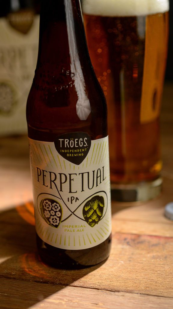 Wallpapers and lock screens - Pereptual IPA bottle & glass.